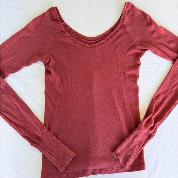 Brandy Melville Women's Long Sleeve Top - Picture 2 of 5